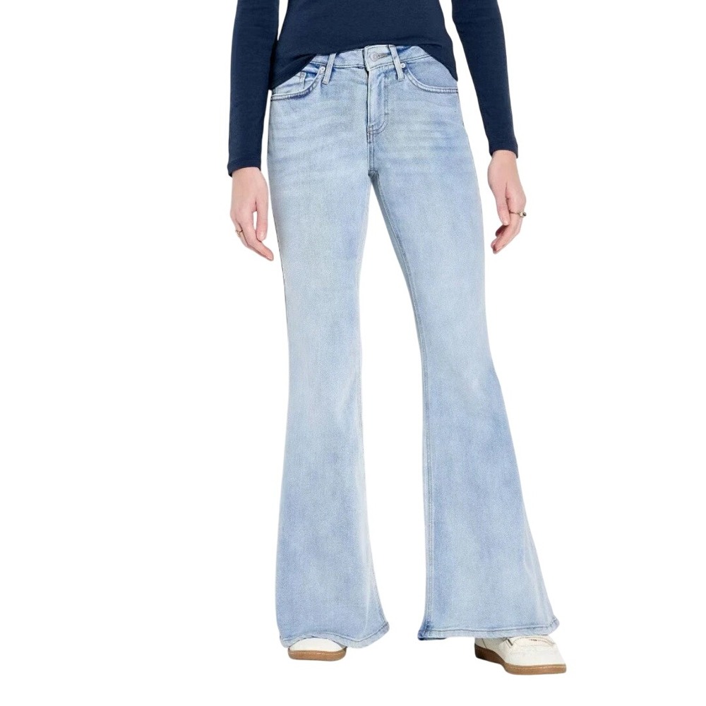 Wild Fable Women's Light Wash Mid Rise Stretch Curvy Flare Denim Jeans‎ Size 2